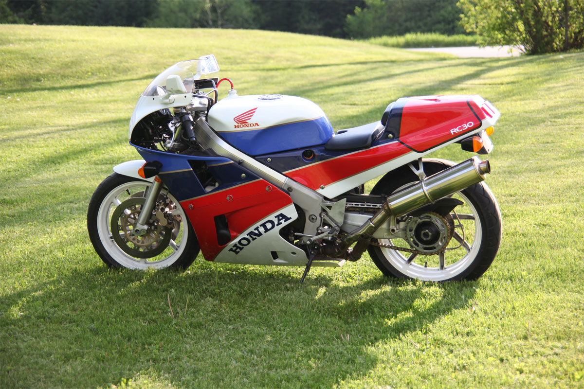 Motorcycle 1990 honda rc30 for sale